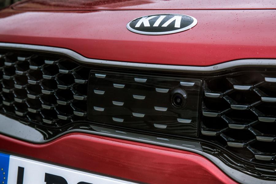 Детали экстерьера Kia Stinger GT-Line S (CK) 2017 года  (UK) (фото 3 из 41)